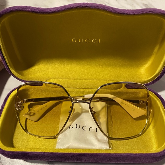 Gucci Authentic Oversized Wire Sunglasses.π